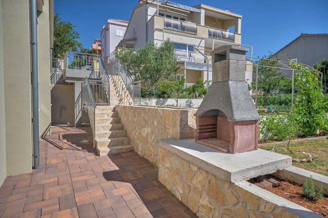 Anovi Holiday Homes By Litto Trogir Apartment